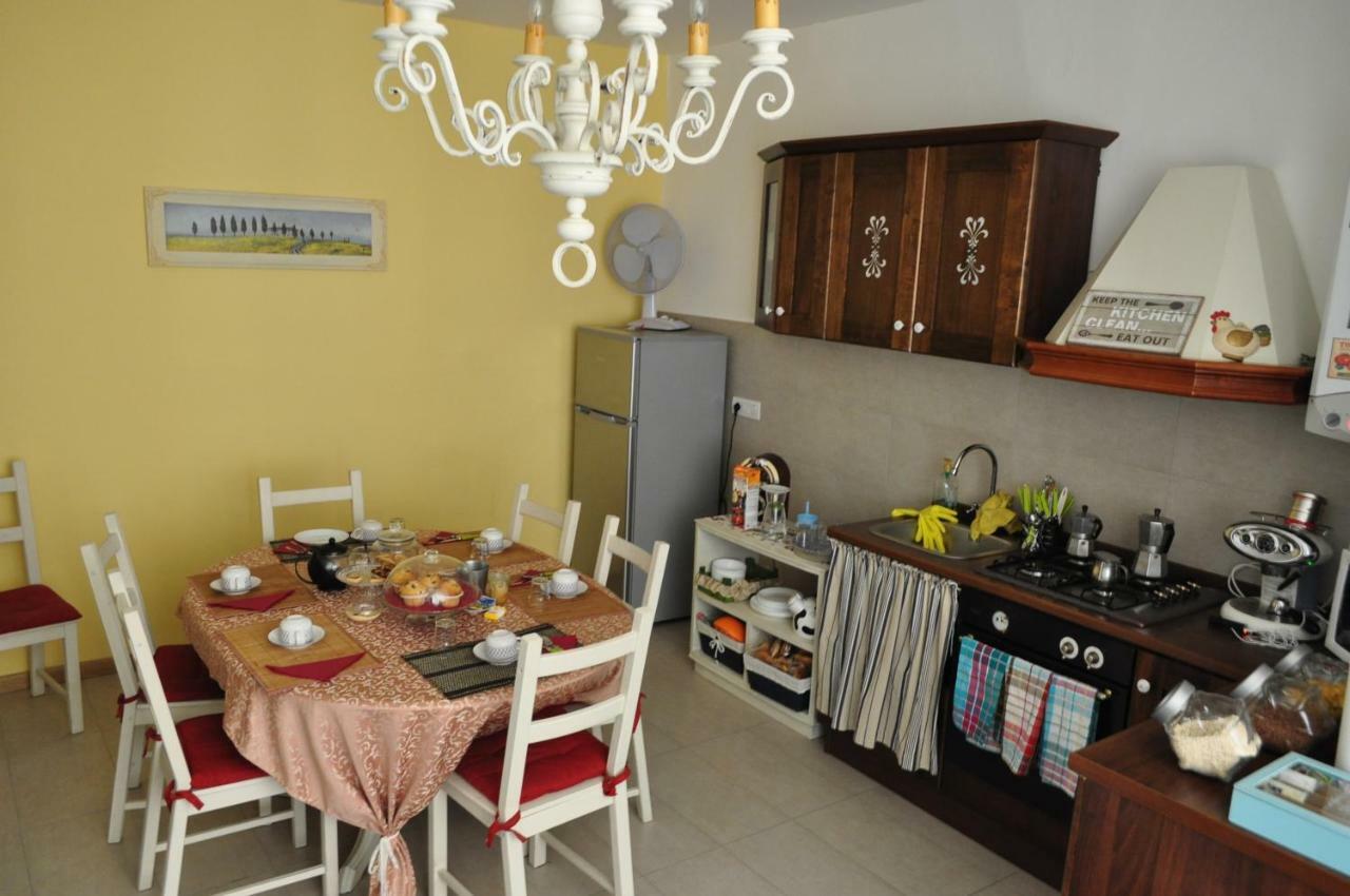 Da Noi Bed and Breakfast Triëst Buitenkant foto